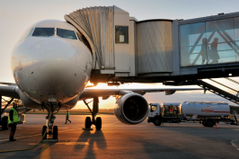 Lâattribut alt de cette image est vide, son nom de fichier est avion-aeroport-nantes.png.