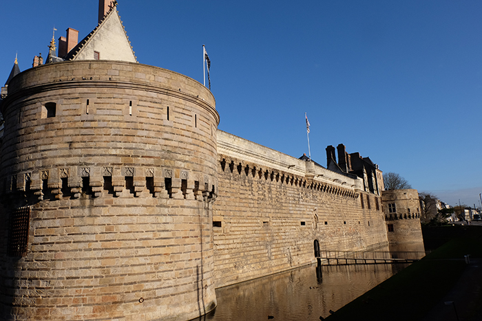 Lâattribut alt de cette image est vide, son nom de fichier est chateau-nantes-by-megz-700px.jpg.